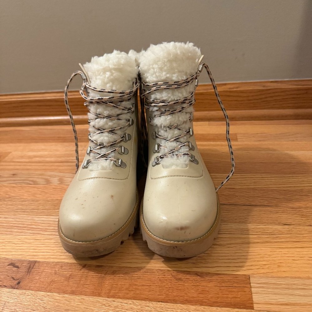 Bernardo Sherpa Rain Boots Ivory Size 9